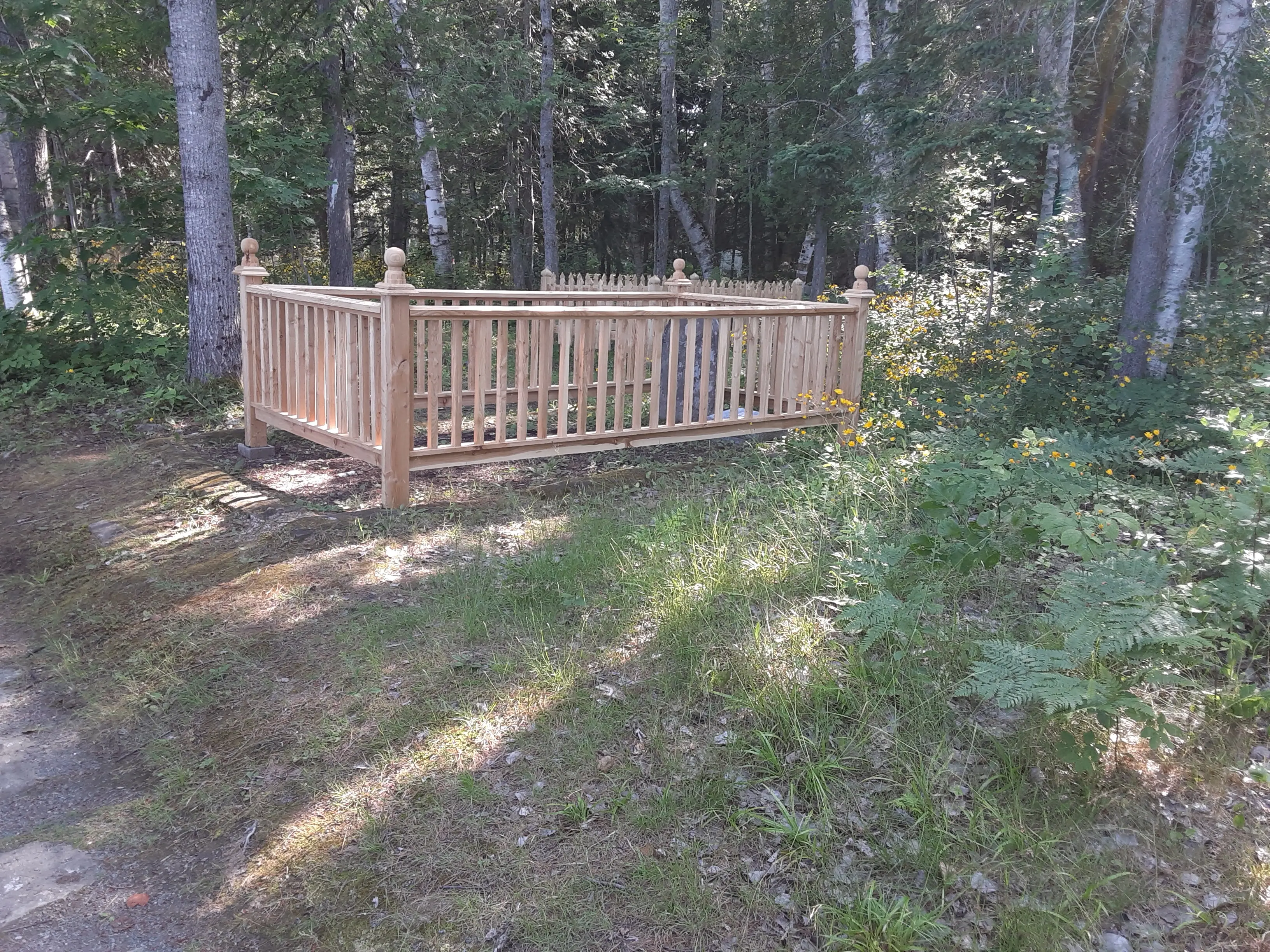 Memorial Garden Fence — detail